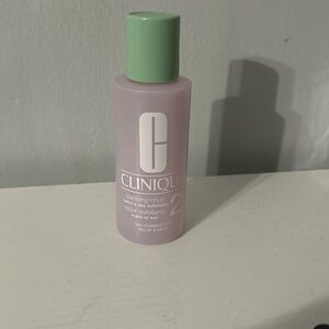 BRAND NEW Clinique clarifying “lotion”